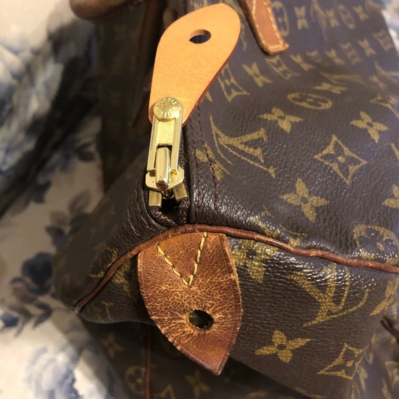 LOUIS VUITTON MONOGRAM SPEEDY 40 - Picture 3 of 8